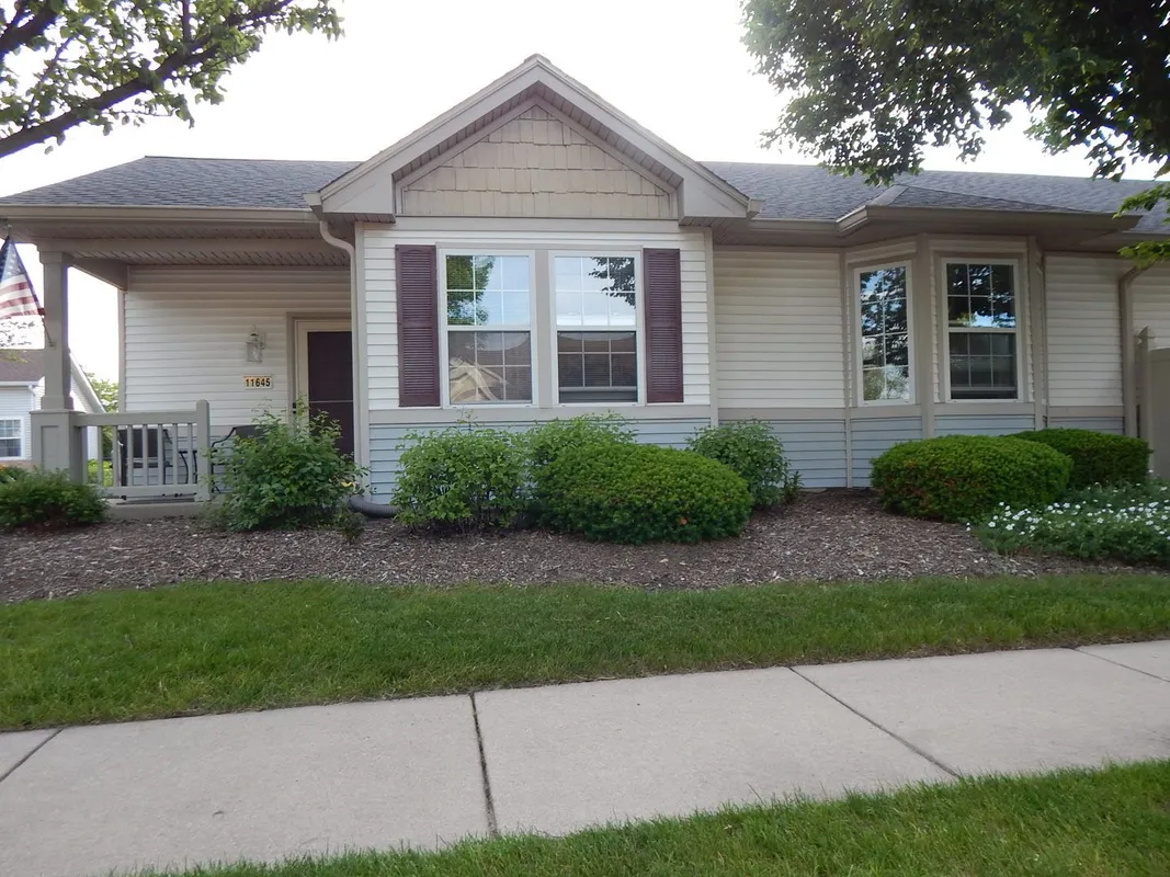 Property Slideshow image 1 of 6 | 11645 river terrace ln, Huntley, IL, 60142