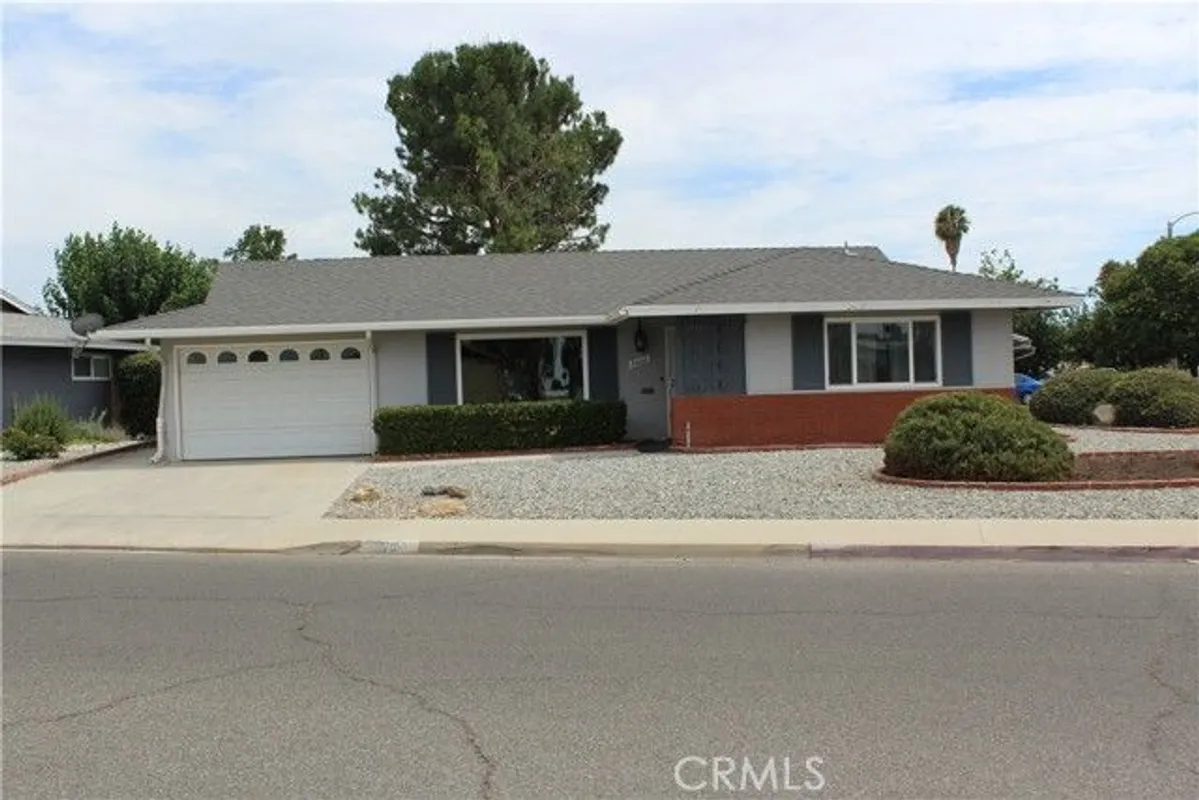 Property Slideshow image 1 of 13 | 1661 w wesley pl, Hemet, CA, 92543