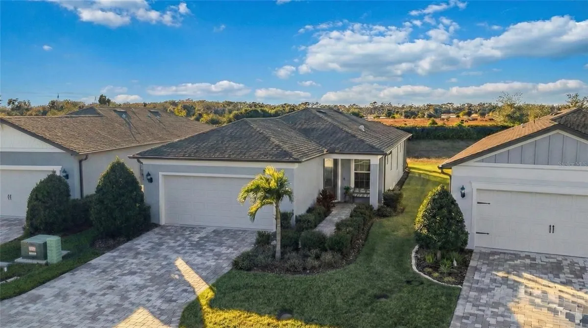 Property Slideshow image 1 of 67 | 10462 spring tide way, Parrish, FL, 34219