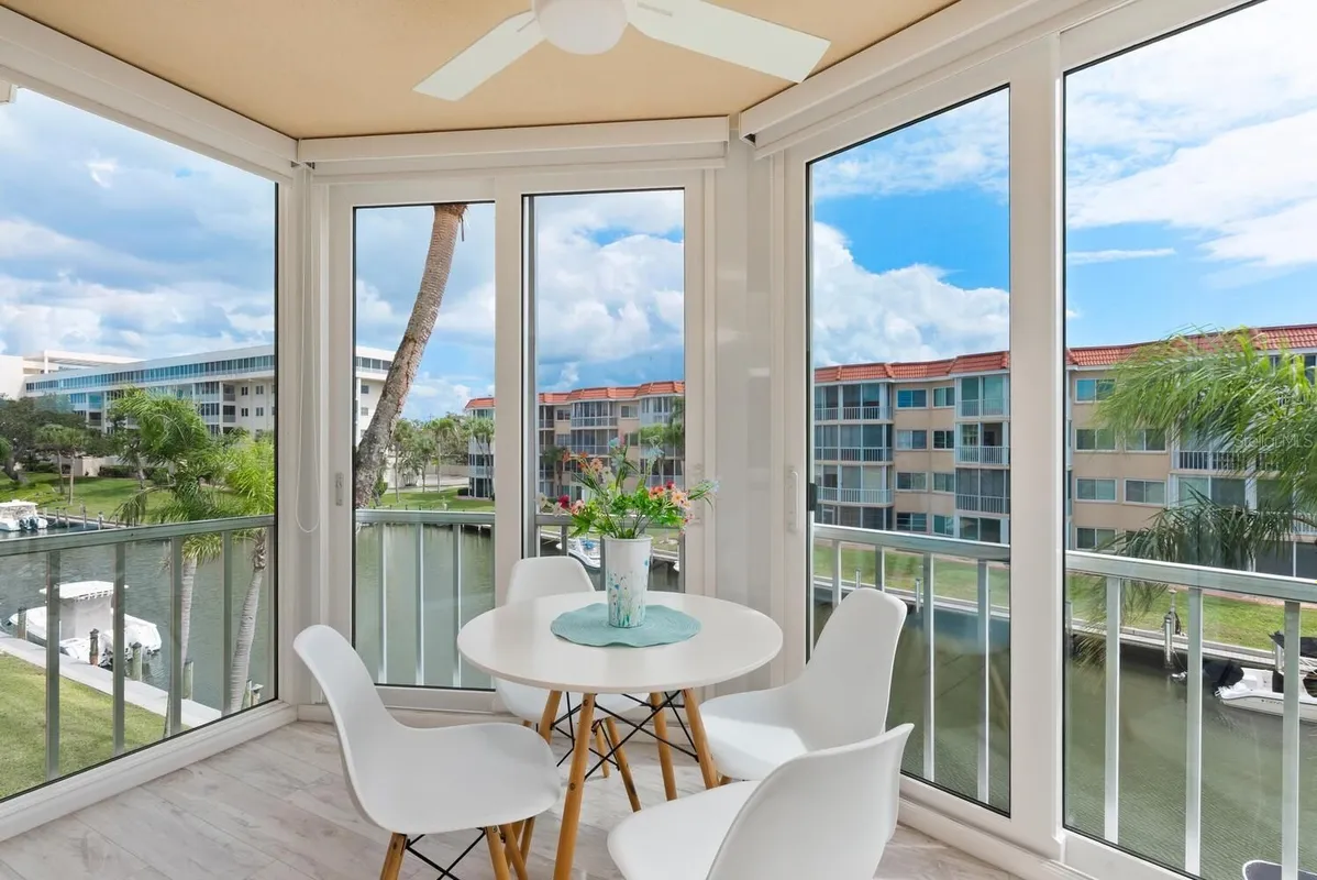 Property Slideshow image 1 of 45 | 1250 n portofino dr apt 304, Sarasota, FL, 34242
