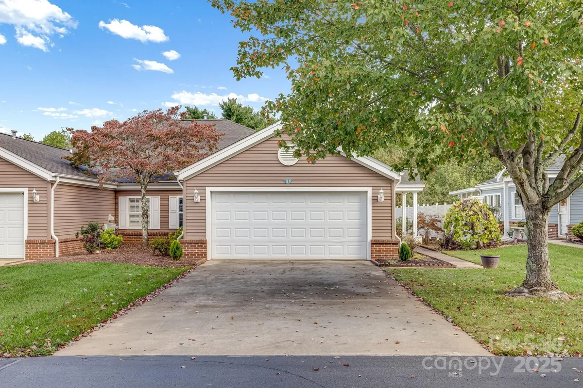 Property Slideshow image 1 of 34 | 11 heather way d, Candler, NC, 28715