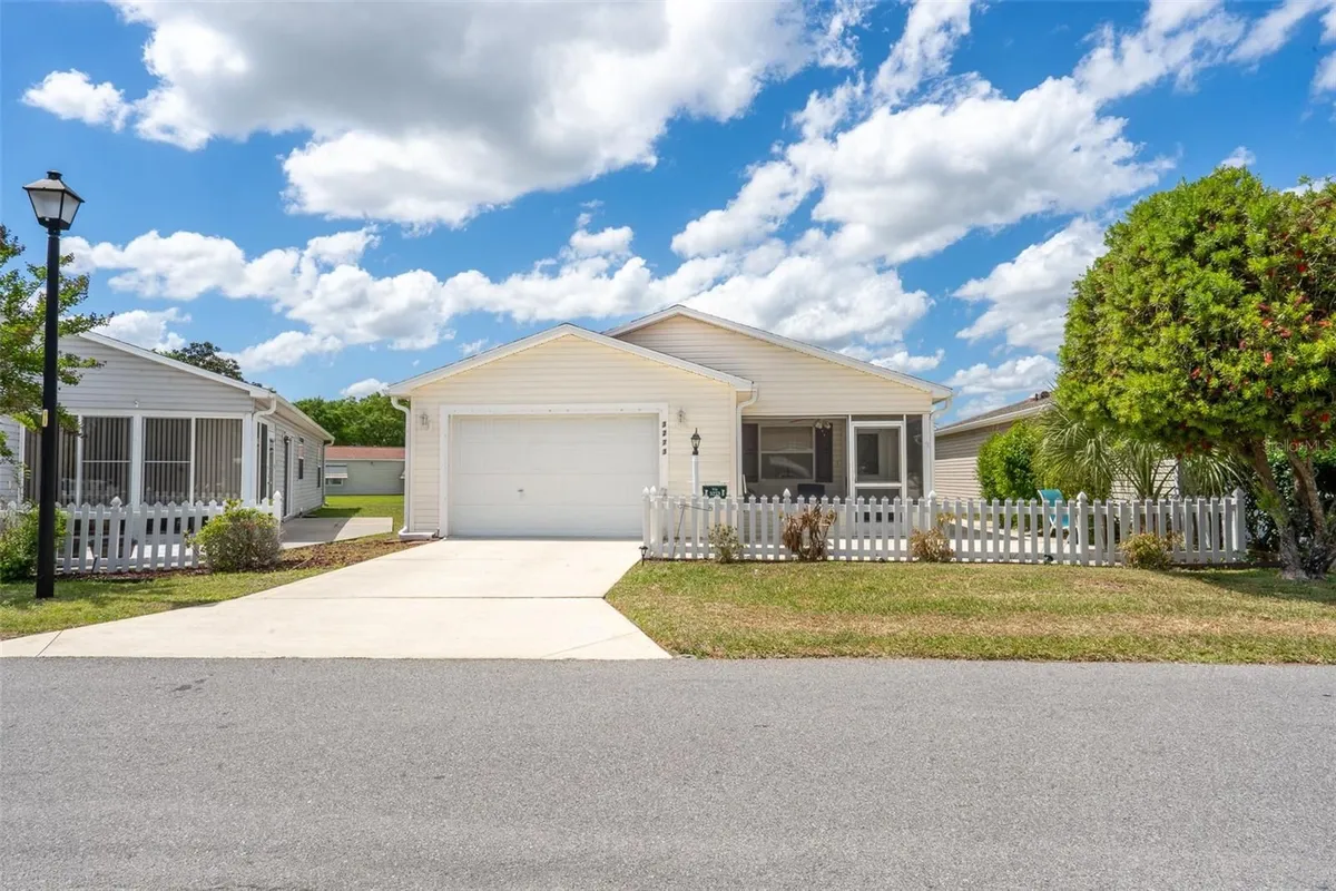 Property Slideshow image 1 of 27 | 3273 riverton rd, The Villages, FL, 32162