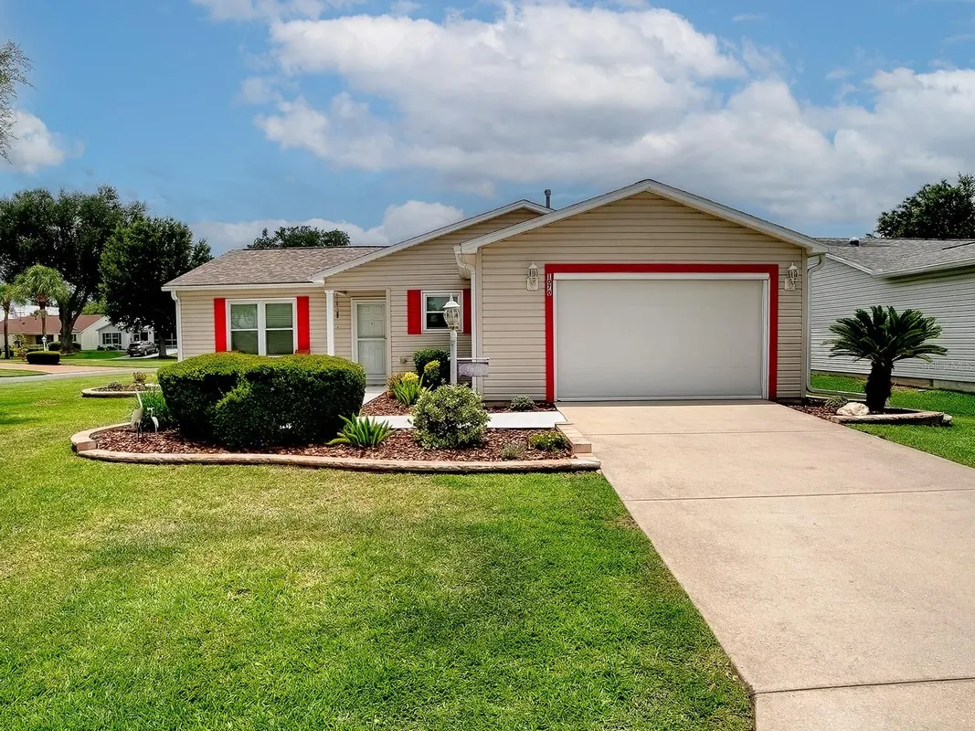 Property Slideshow image 1 of 36 | 1070 berkshire pl, The Villages, FL, 32162