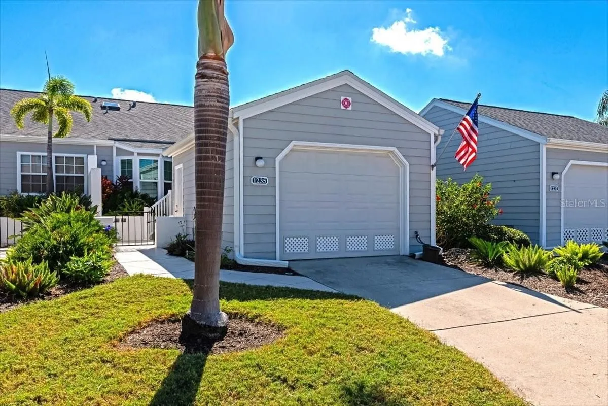 Property Slideshow image 1 of 62 | 1235 spoonbill landings cir, Bradenton, FL, 34209