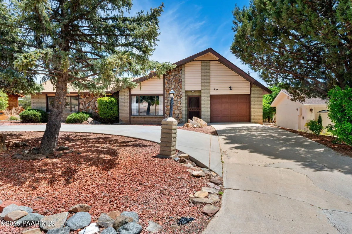 Property Slideshow image 1 of 32 | 679 tawa ct, Prescott, AZ, 86301