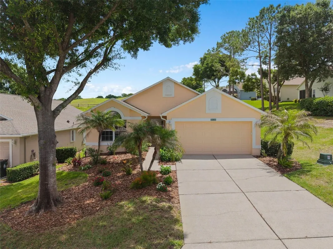 Property Slideshow image 1 of 36 | 3525 rollingbrook st, Clermont, FL, 34711