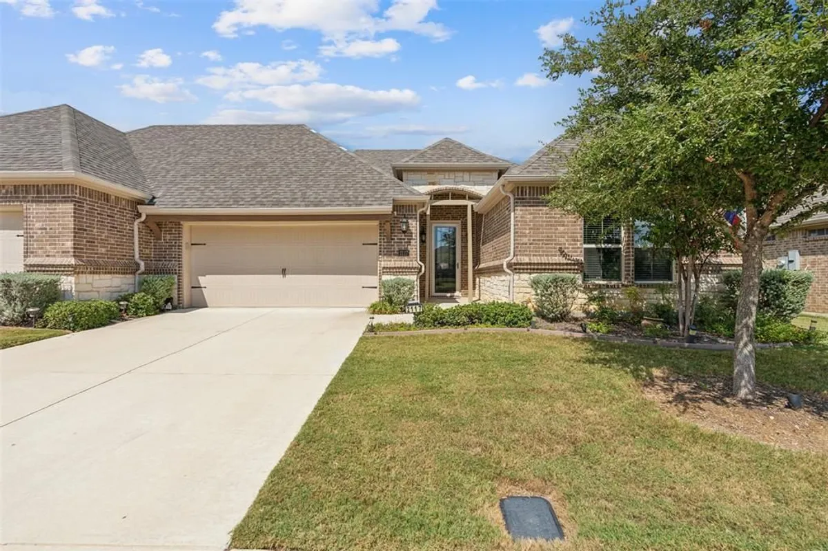 Property Slideshow image 1 of 40 | 2117 ladera way 2117, Mansfield, TX, 76063