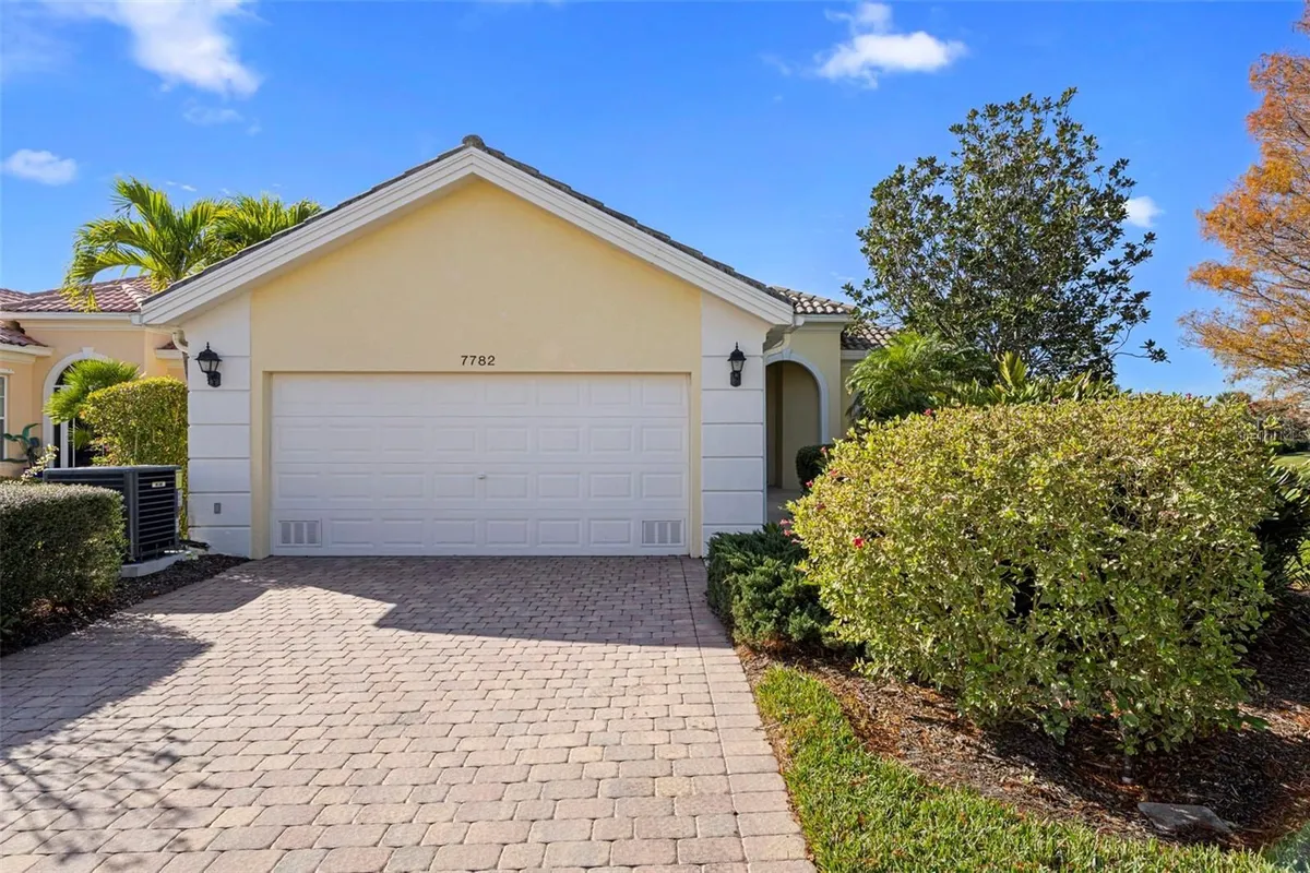 Property Slideshow image 1 of 72 | 7782 uliva way, Sarasota, FL, 34238