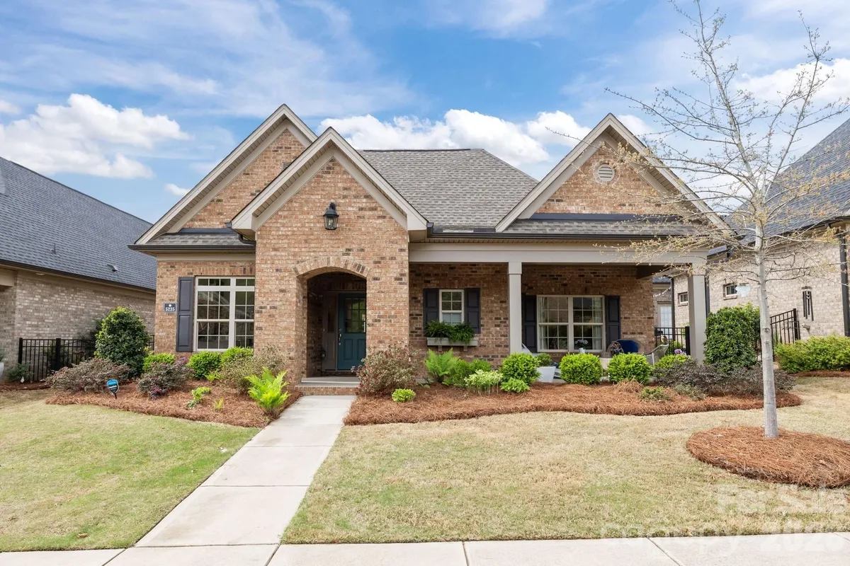 Property Slideshow image 1 of 28 | 5235 courtyard ln, Belmont, NC, 28012