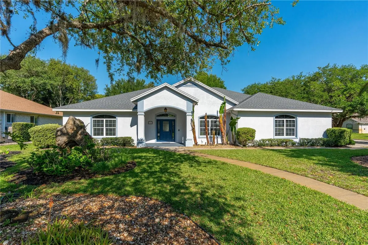 Property Slideshow image 1 of 68 | 3722 longford cir, Ormond Beach, FL, 32174