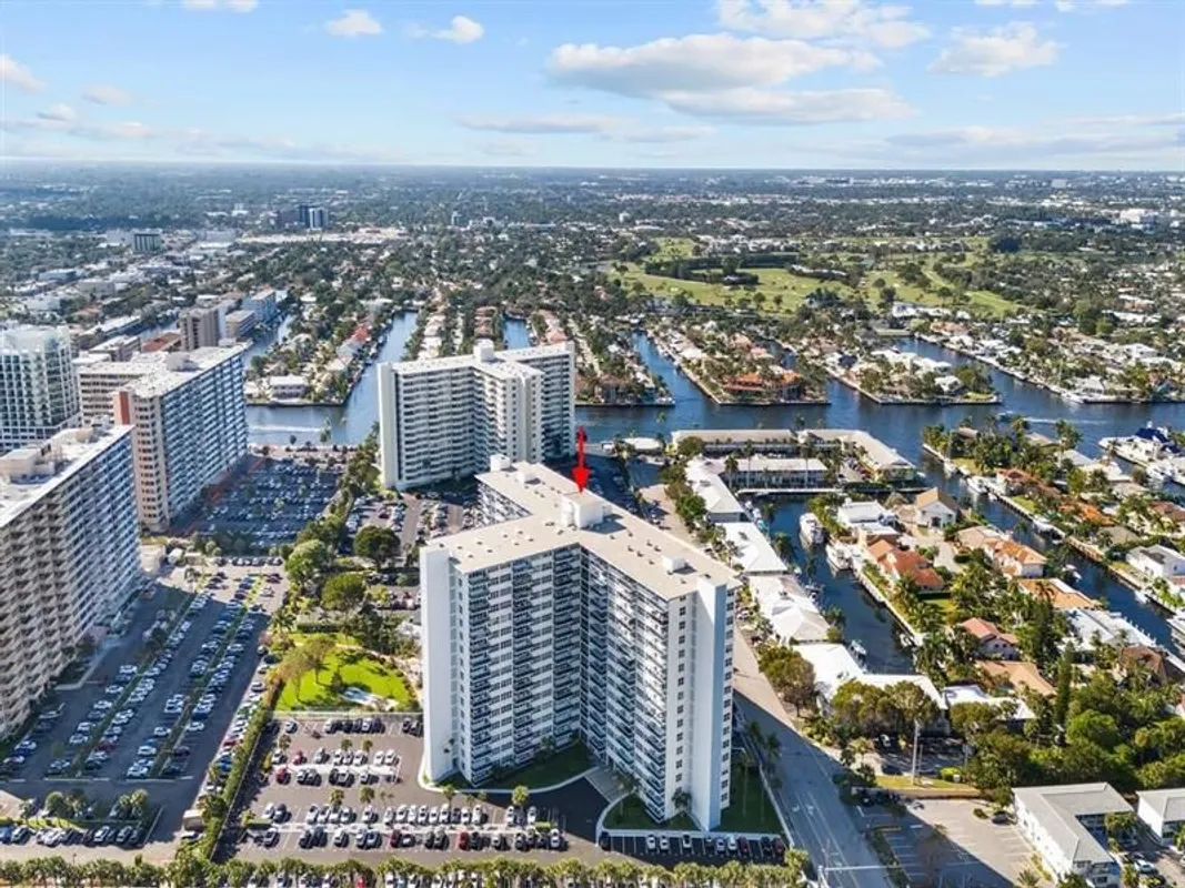 Property Slideshow image 1 of 53 | 3300 ne 36th st 303, Fort Lauderdale, FL, 33308