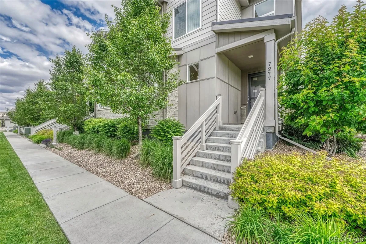 Property Slideshow image 1 of 34 | 7277 w adriatic cir, Lakewood, CO, 80227