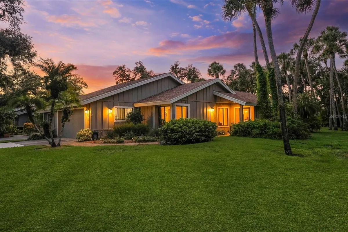 Property Slideshow image 1 of 33 | 7547 silver fern blvd 54, Sarasota, FL, 34241