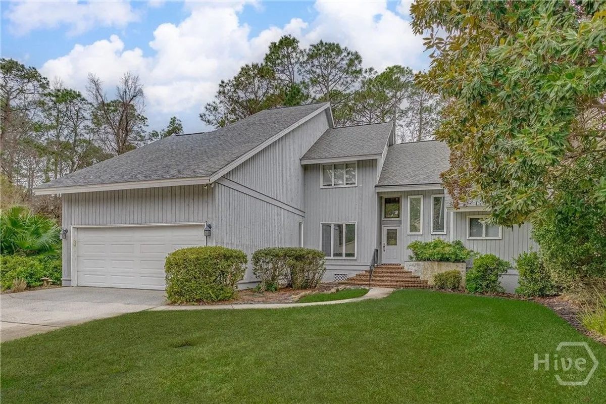 Property Slideshow image 1 of 29 | 17 riding ln, Savannah, GA, 31411