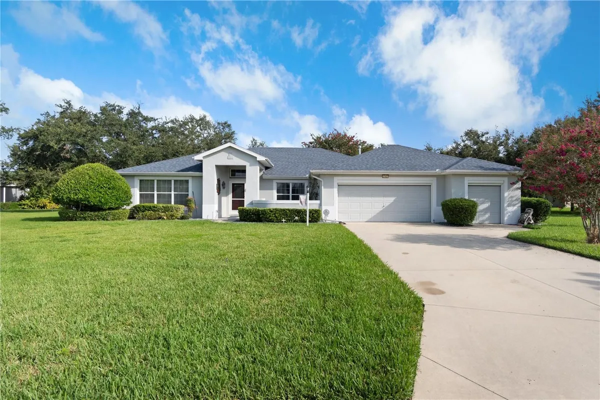 Property Slideshow image 1 of 35 | 27437 desert rose ct, Leesburg, FL, 34748