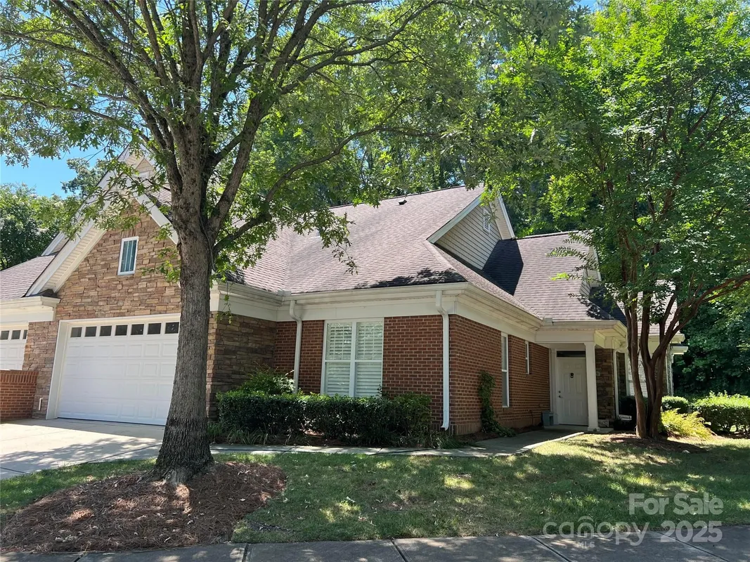 Property Slideshow image 1 of 48 | 10925 casetta dr, Matthews, NC, 28105