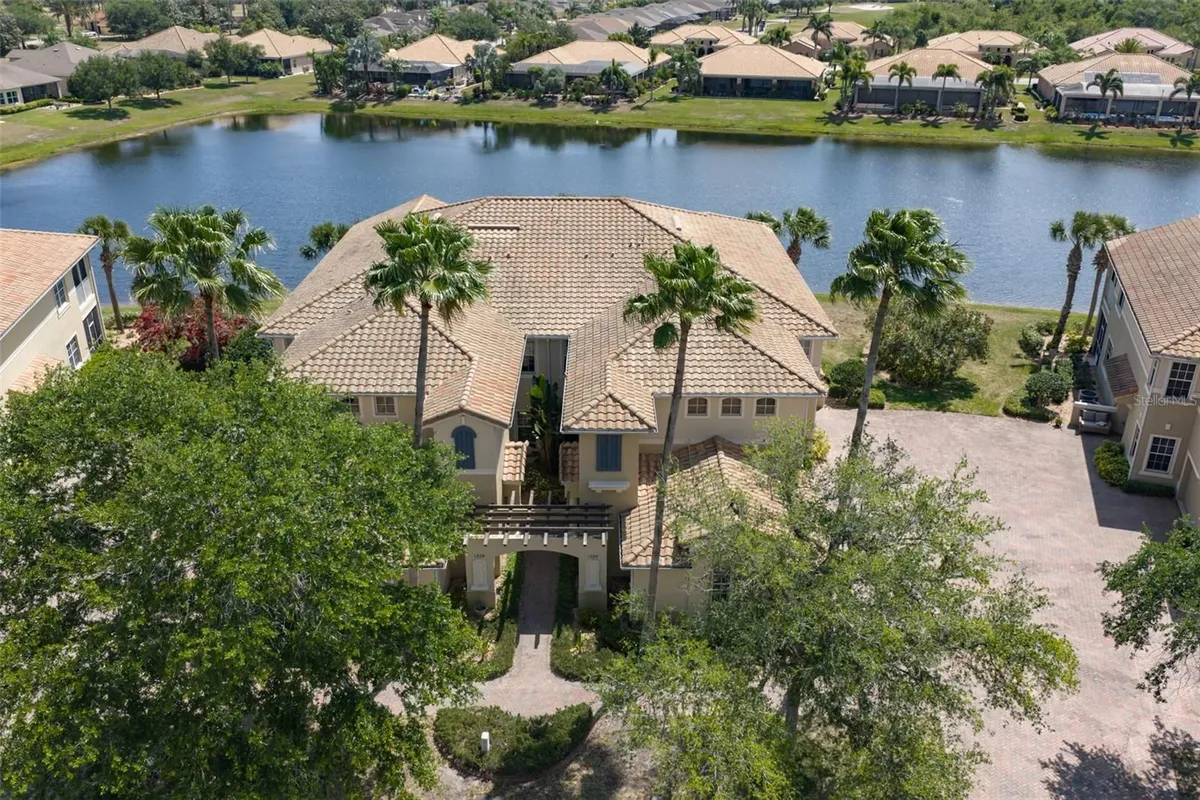 Property Slideshow image 1 of 51 | 1330 emerald dunes dr, Sun City Center, FL, 33573