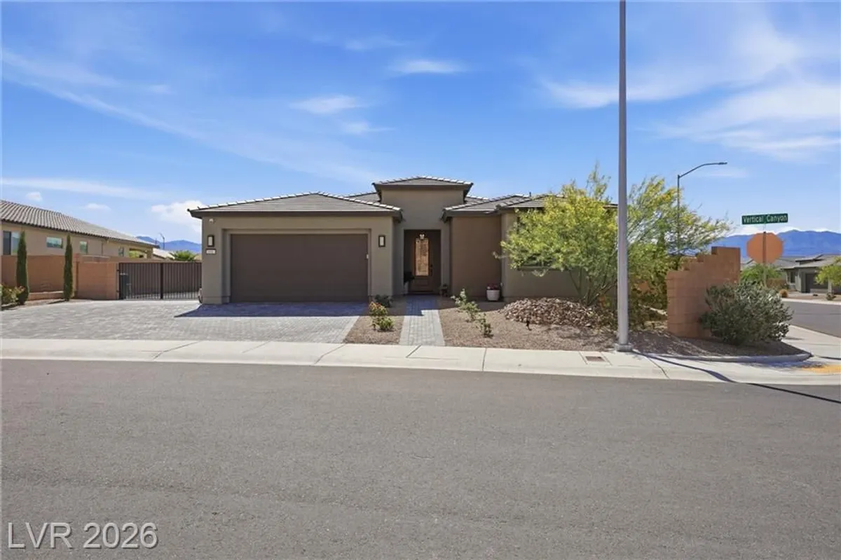 Property Slideshow image 1 of 42 | 696 vertical cyn, Mesquite, NV, 89034