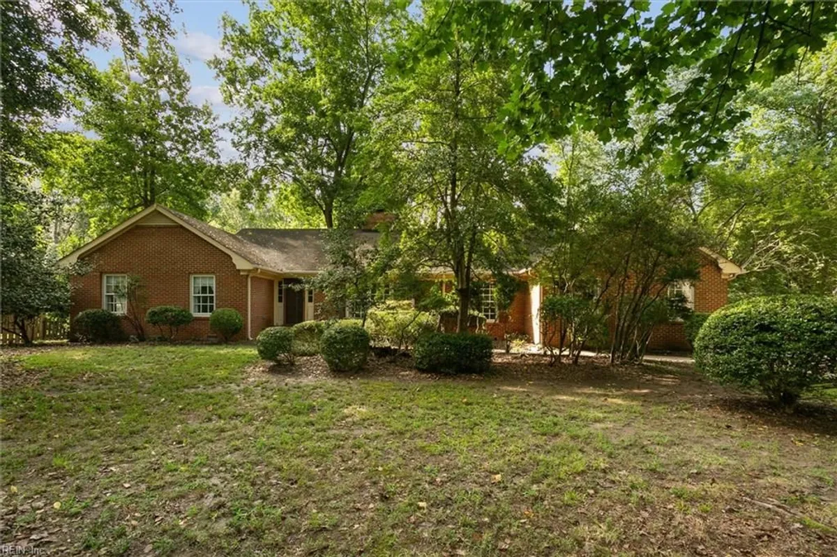 Property Slideshow image 1 of 36 | 5 hampton ky, Williamsburg, VA, 23185