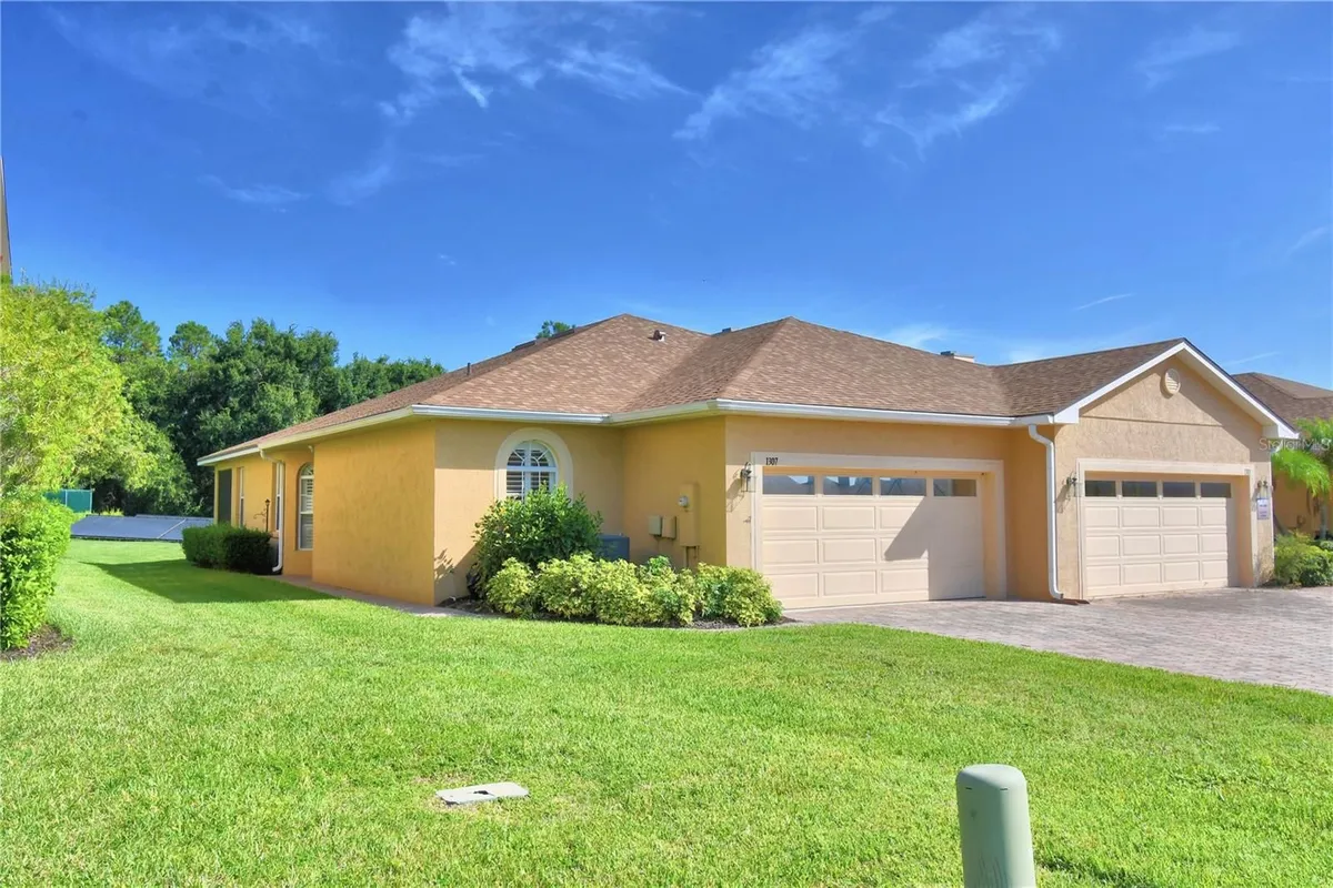 Property Slideshow image 1 of 56 | 1307 innsbruck ct, Winter Haven, FL, 33884