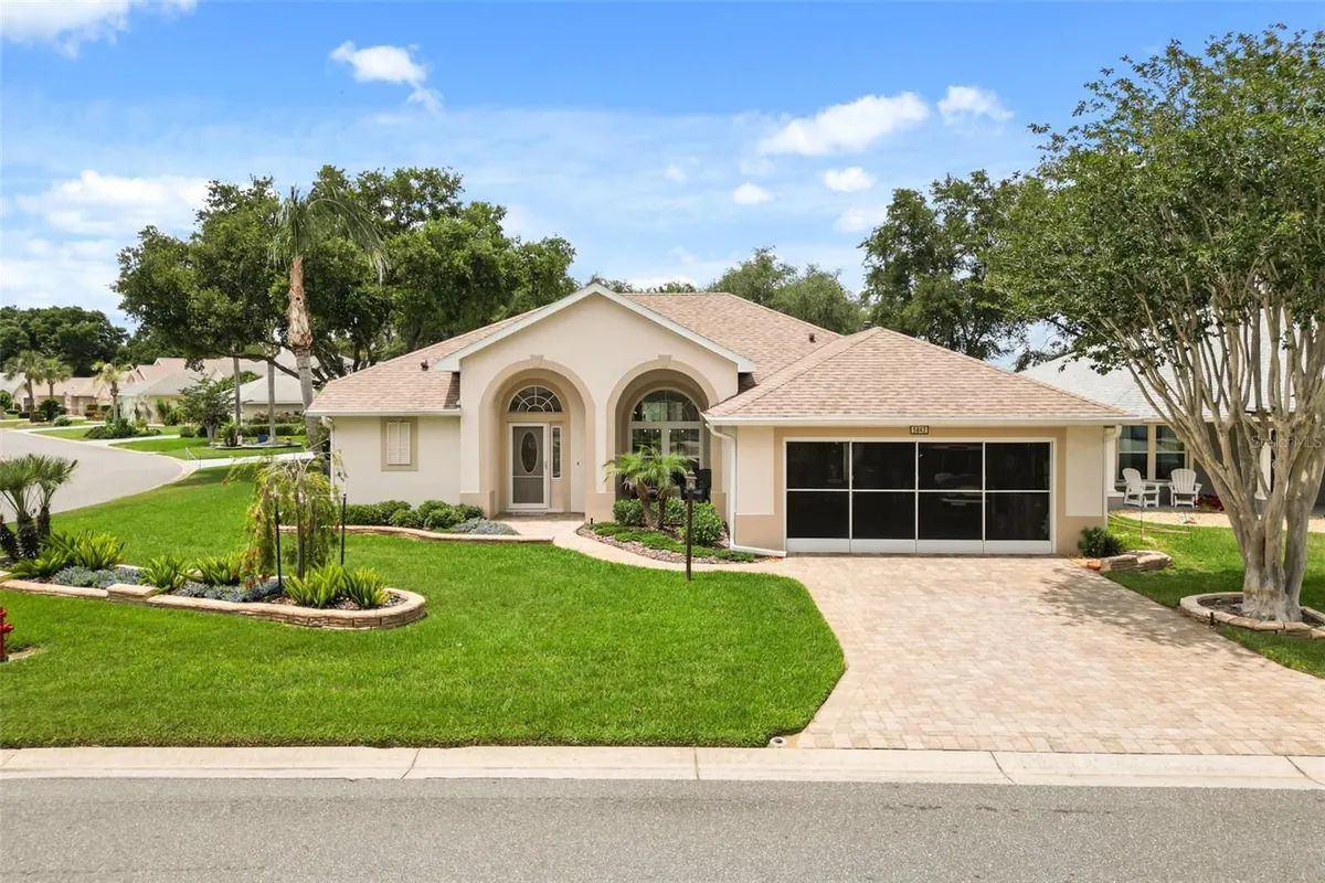 Property Slideshow image 1 of 49 | 5843 princess caroline pl, Leesburg, FL, 34748