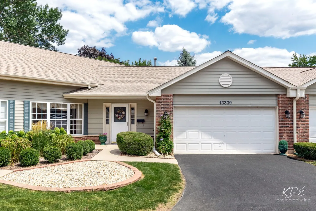 Property Slideshow image 1 of 59 | 13339 red cedar ln, Plainfield, IL, 60544