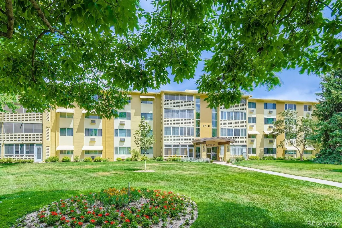 Property Slideshow image 1 of 24 | 610 s clinton st apt 8c, Denver, CO, 80247