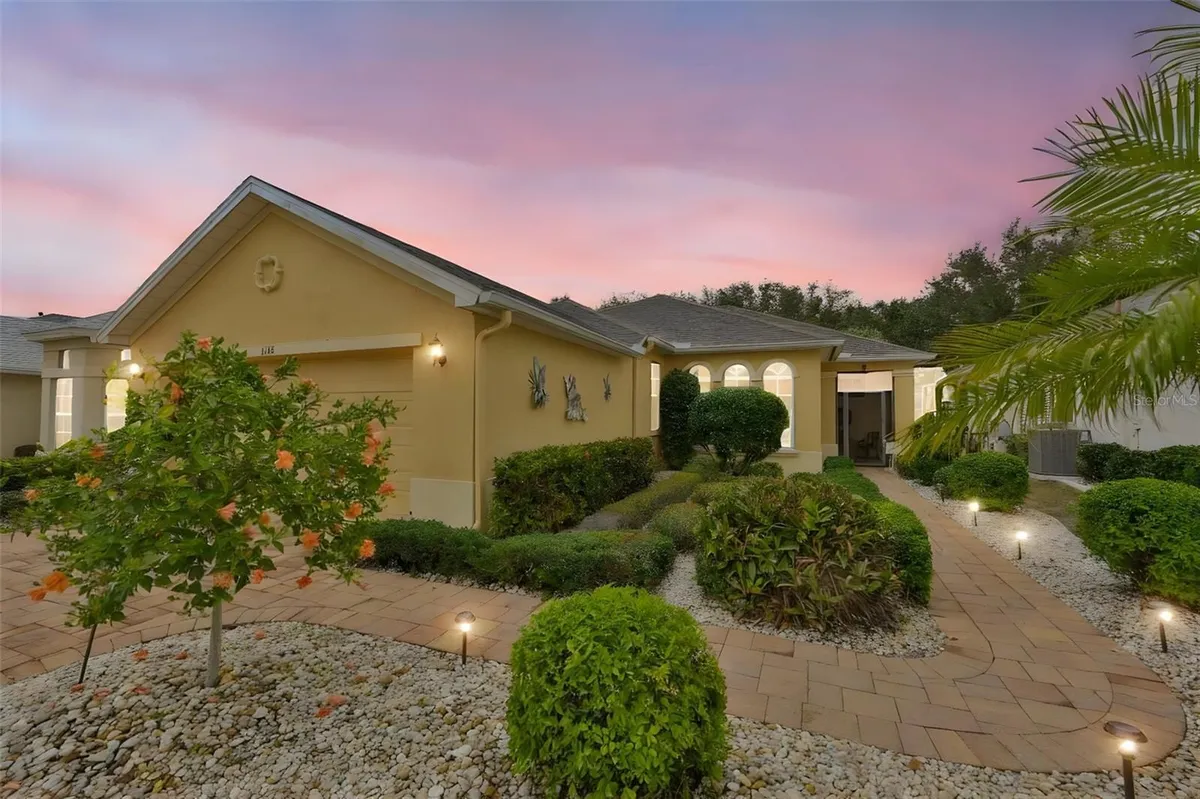 Property Slideshow image 1 of 54 | 1118 emerald dunes dr, Sun City Center, FL, 33573