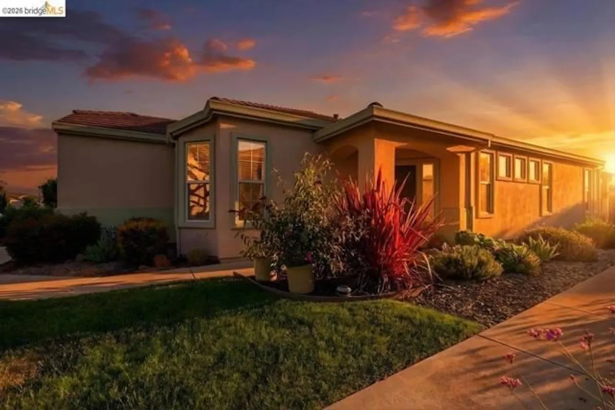 Property Slideshow image 1 of 31 | 282 cedar rdg, Rio Vista, CA, 94571