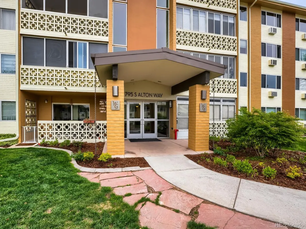 Property Slideshow image 1 of 28 | 795 s alton way 8c, Denver, CO, 80247