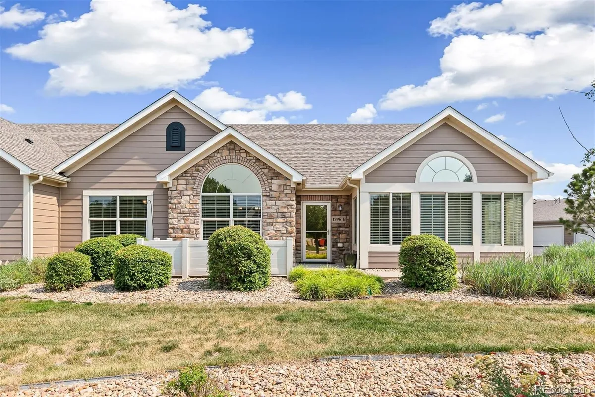 Property Slideshow image 1 of 28 | 1996 s espana ct b, Aurora, CO, 80013