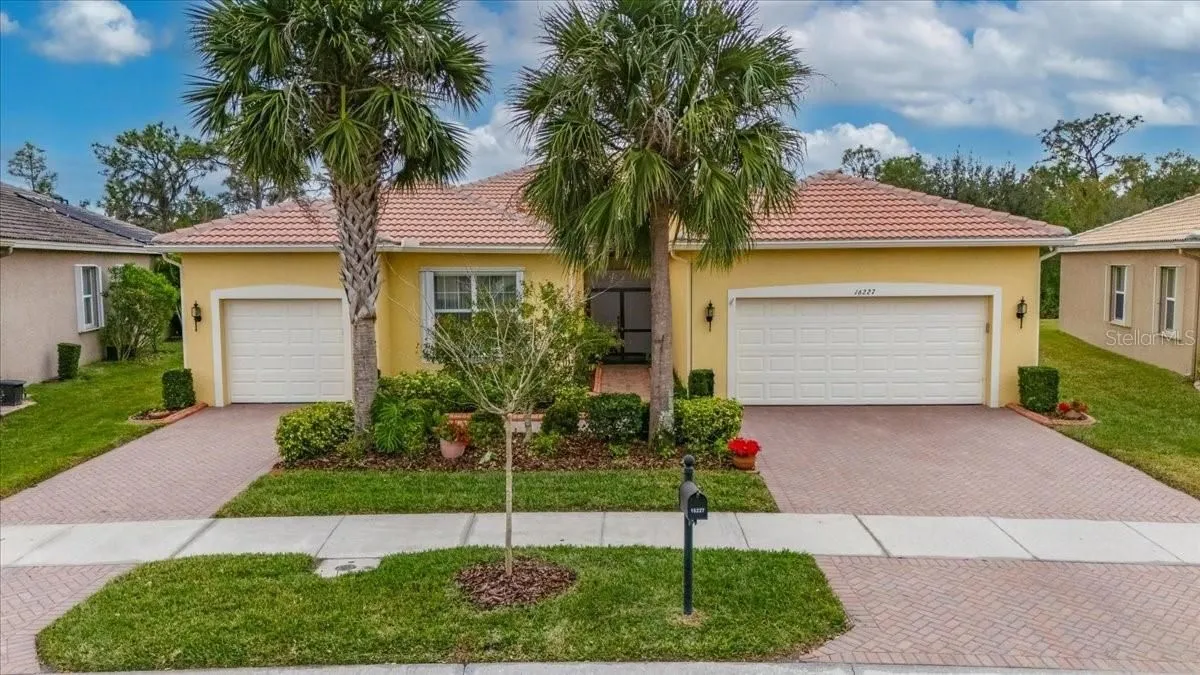Property Slideshow image 1 of 62 | 16227 diamond bay dr, Wimauma, FL, 33598