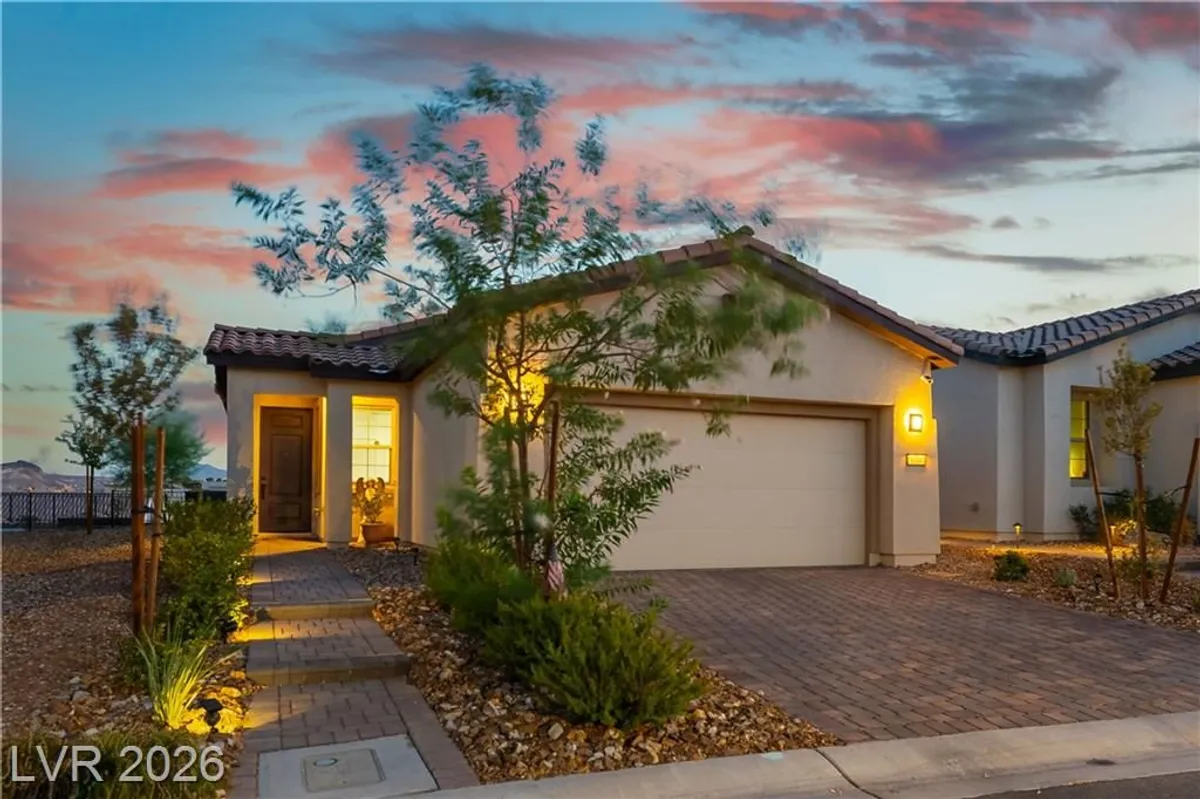 Property Slideshow image 1 of 63 | 139 palm fox ct, Henderson, NV, 89011