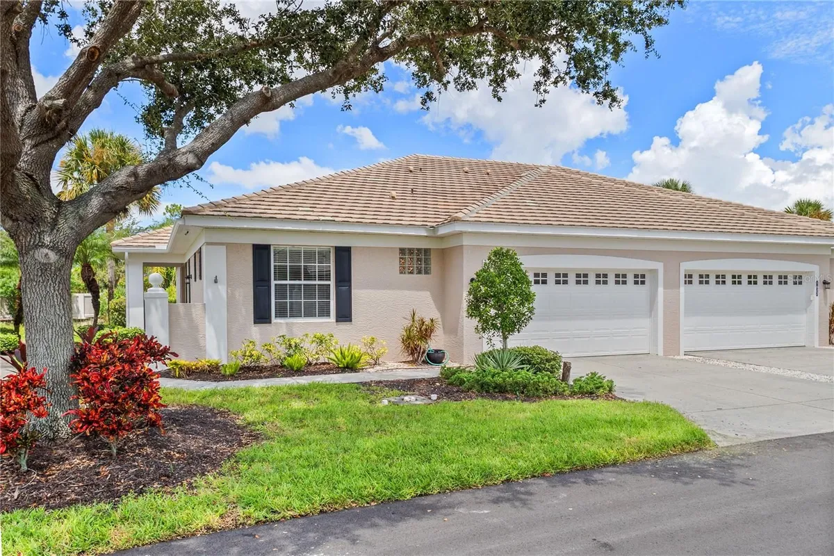 Property Slideshow image 1 of 46 | 1625 monarch dr # 1625, Venice, FL, 34293