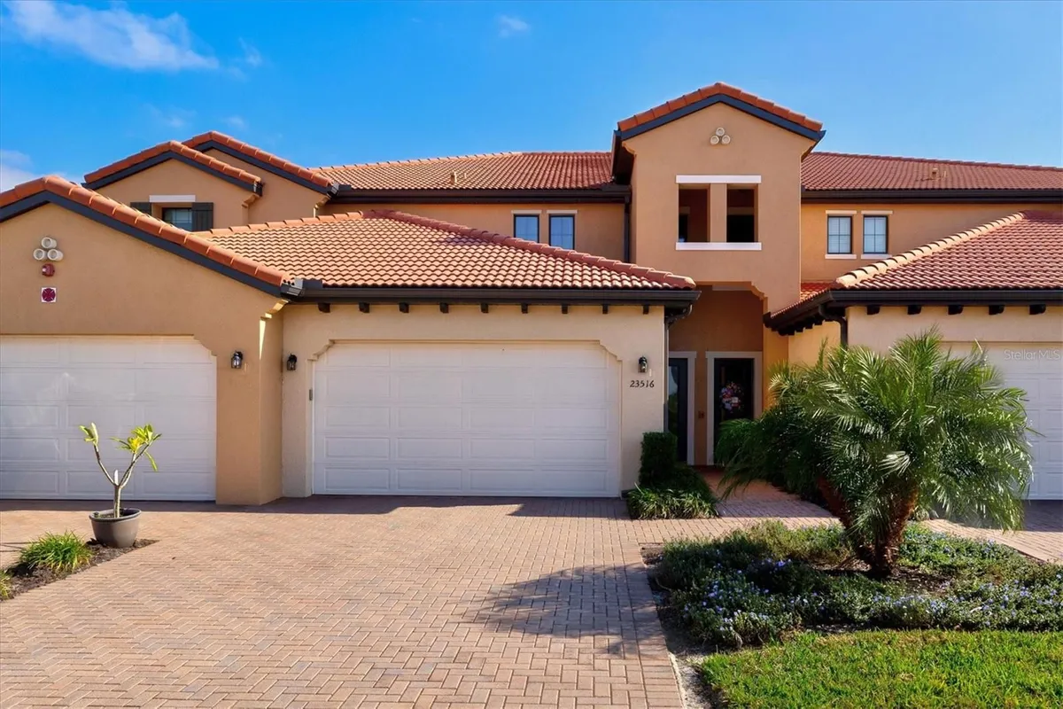 Property Slideshow image 1 of 88 | 23516 awabuki dr # 201, Venice, FL, 34293