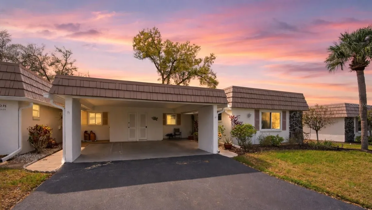 Property Slideshow image 1 of 23 | 2320 aquabluff pl v274, Sarasota, FL, 34231