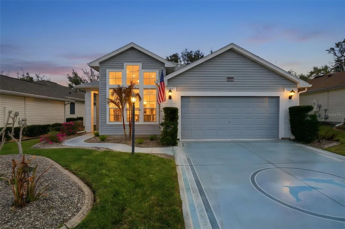 Property Slideshow image 1 of 76 | 5135 indian ocean loop, Tavares, FL, 32778