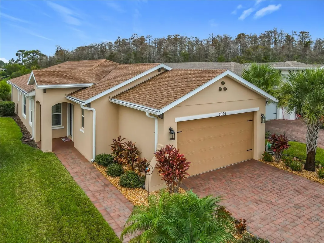 Property Slideshow image 1 of 60 | 2009 lazio loop, Poinciana, FL, 34759