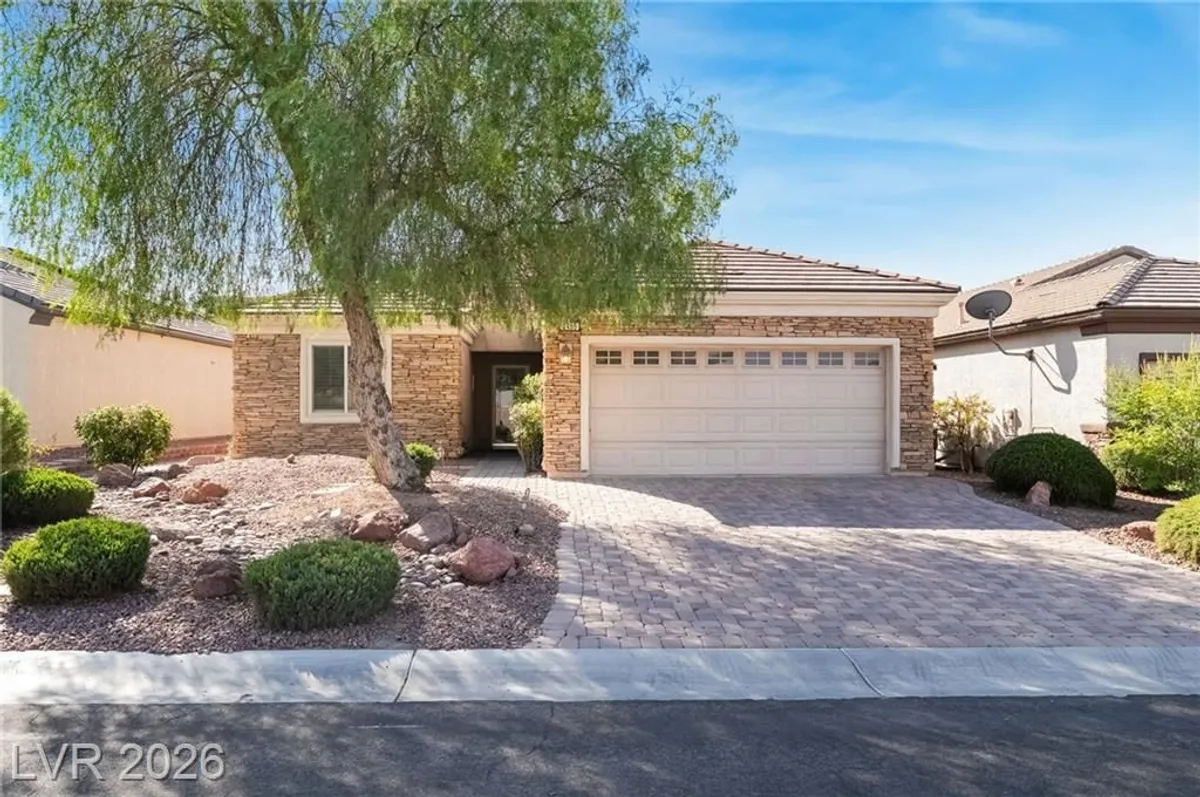 Property Slideshow image 1 of 35 | 2455 moonlight valley ave, Henderson, NV, 89044