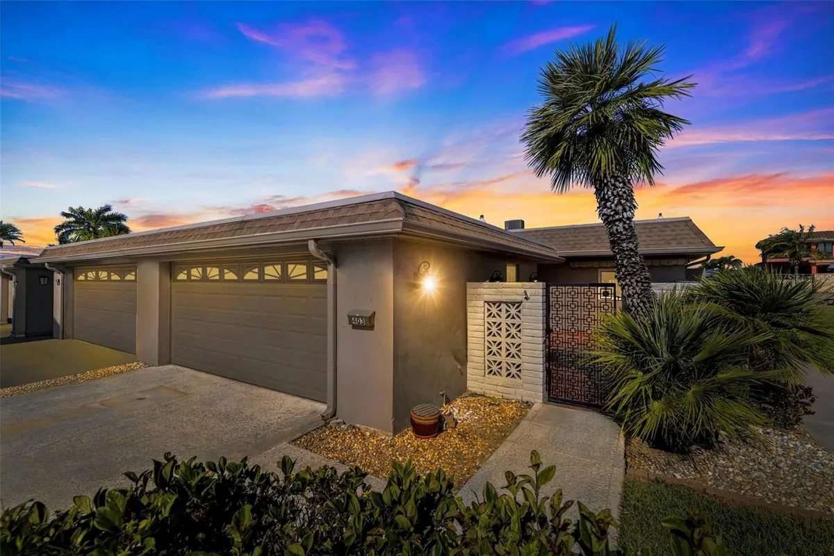 Property Slideshow image 1 of 58 | 403 boca ciega point blvd 2801, St Petersburg, FL, 33708