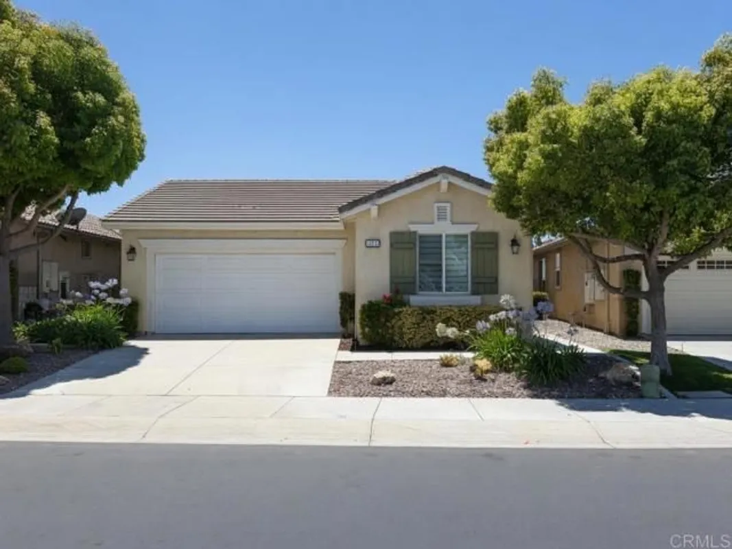 Property Slideshow image 1 of 26 | 367 shining rock, Beaumont, CA, 92223