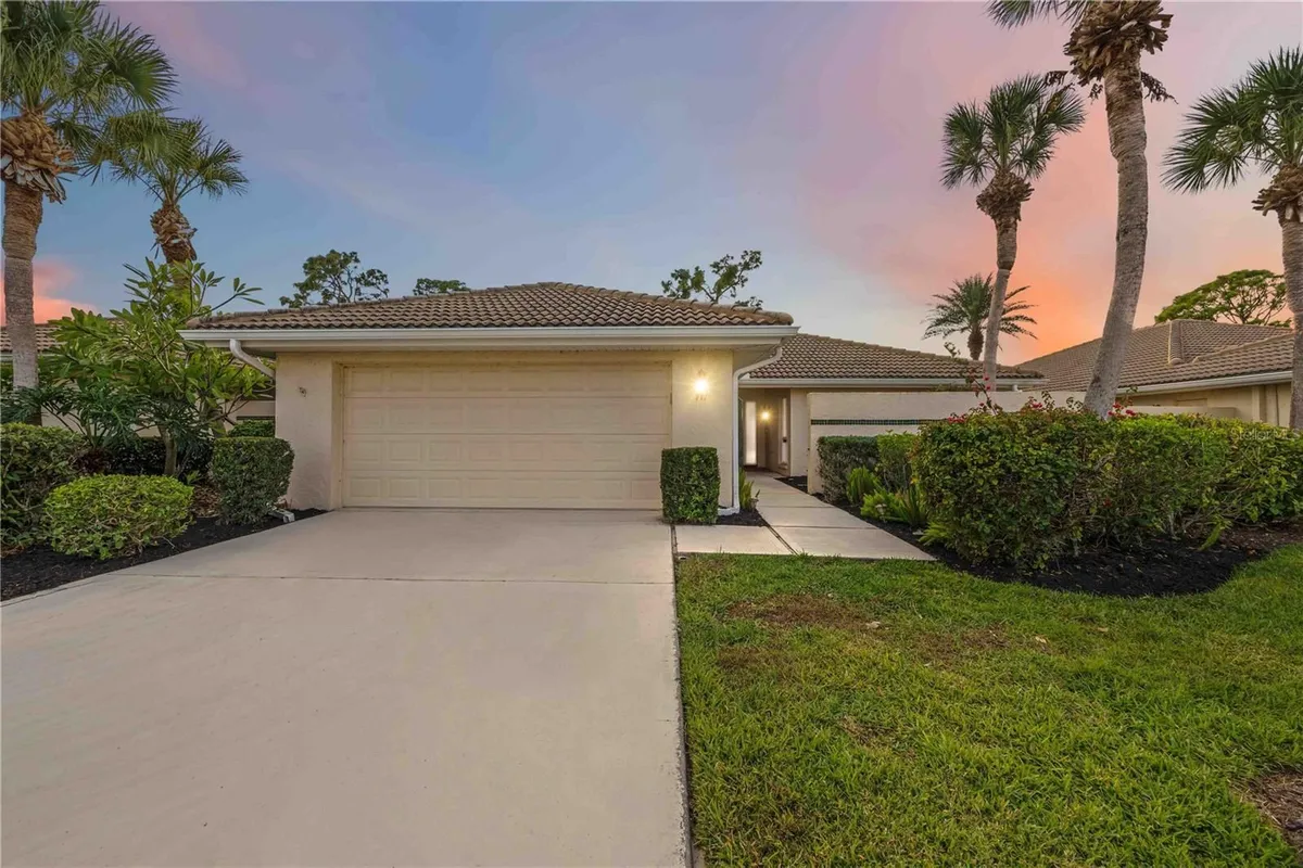 Property Slideshow image 1 of 56 | 717 carnoustie ter 9, Venice, FL, 34293