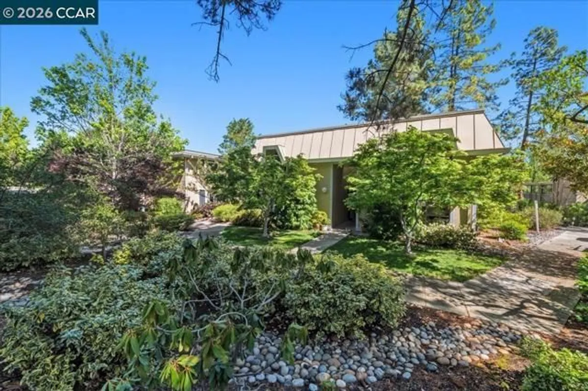 Property Slideshow image 1 of 57 | 1224 canyonwood ct 2, Walnut Creek, CA, 94595