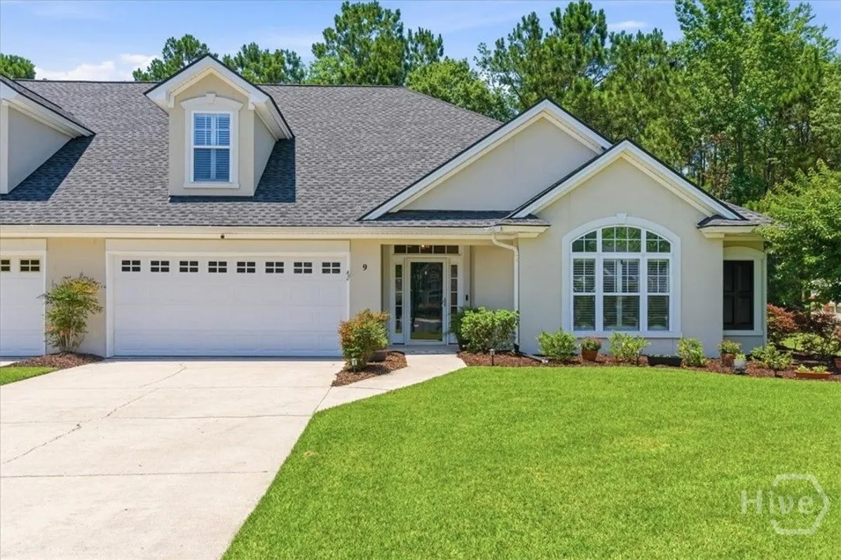 Property Slideshow image 1 of 22 | 9 turning leaf ct, Savannah, GA, 31419