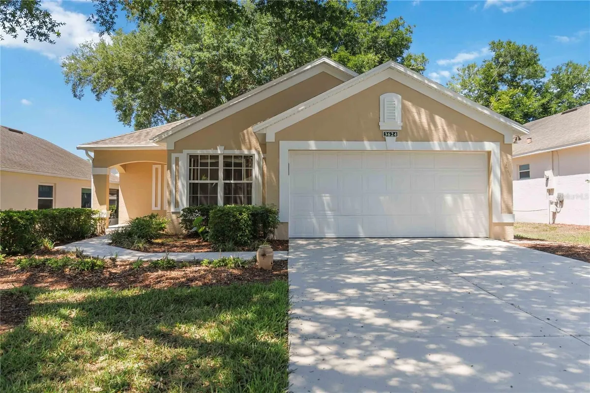 Property Slideshow image 1 of 37 | 3624 westerham dr, Clermont, FL, 34711