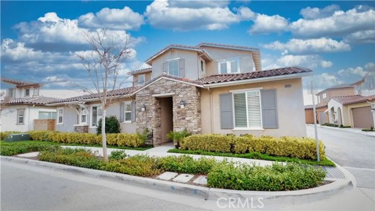 Property Slideshow image 1 of 40 | 20544 galloway, Canyon Country, CA, 91350