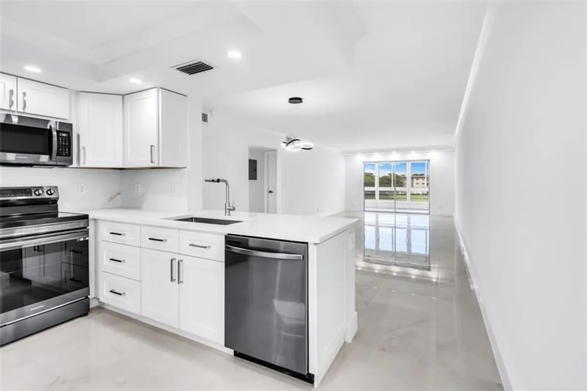 Property Slideshow image 1 of 21 | 3204 portofino pt b4, Coconut Creek, FL, 33066