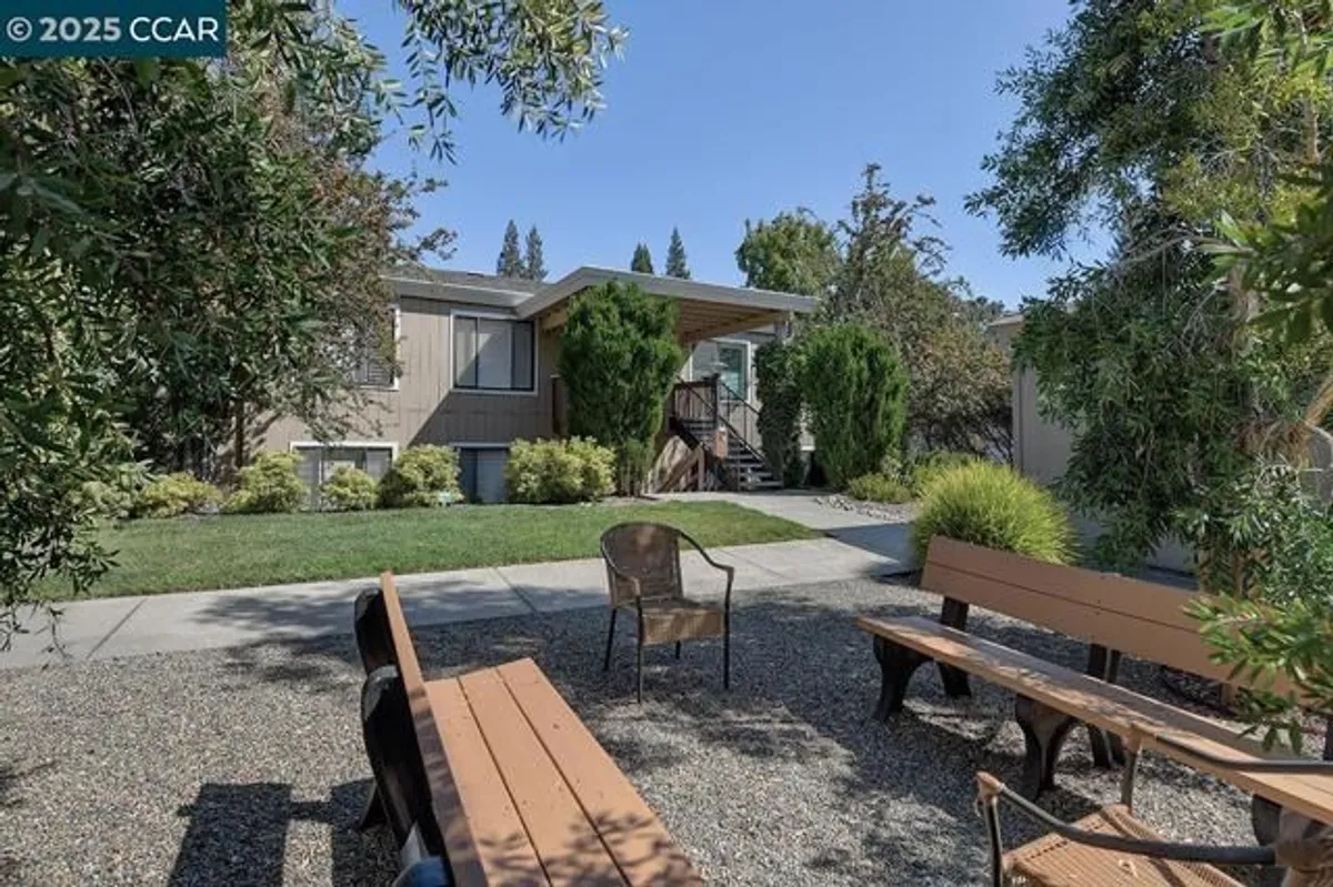 Property Slideshow image 1 of 60 | 1501 canyonwood ct 12, Walnut Creek, CA, 94595