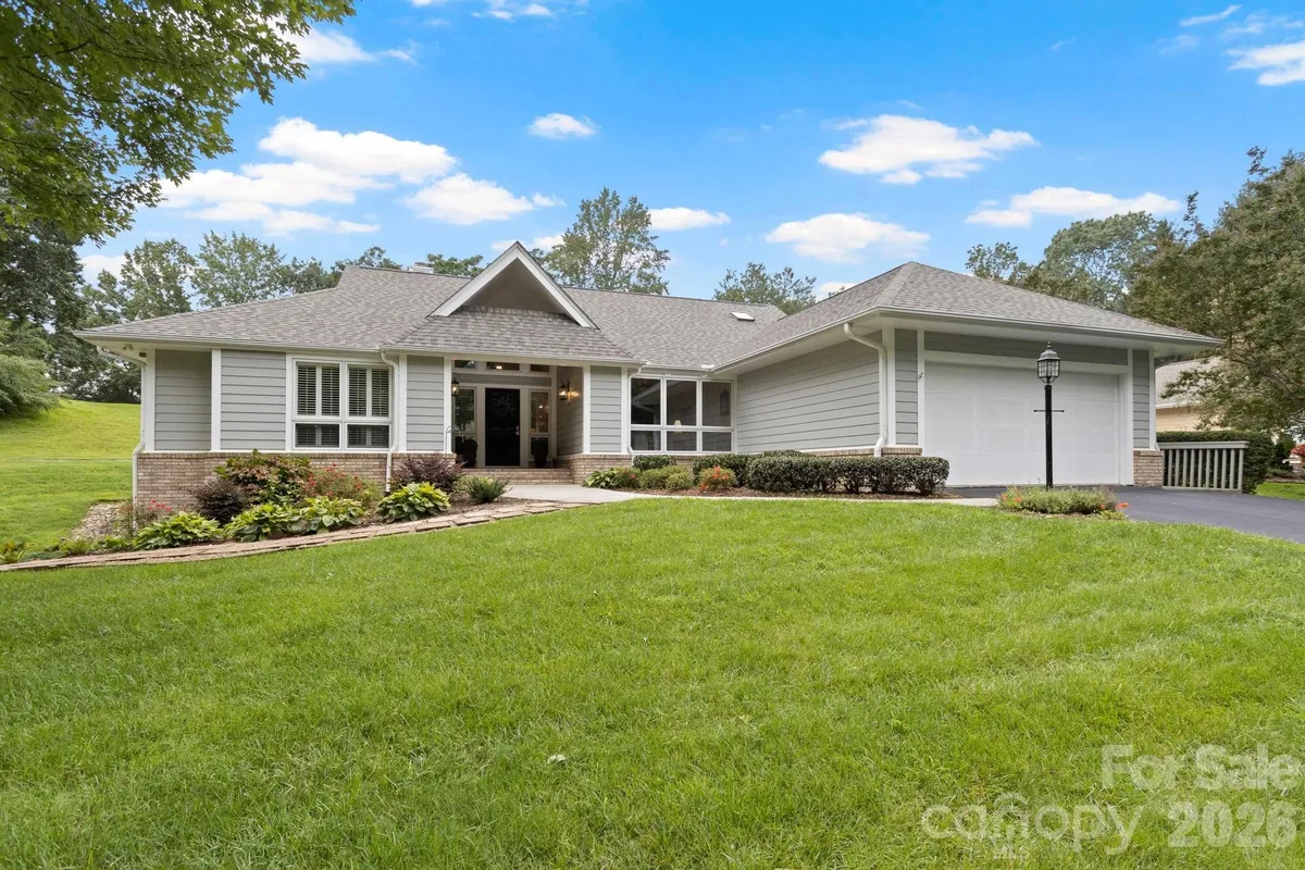Property Slideshow image 1 of 43 | 128 broadmoor dr, Flat Rock, NC, 28731