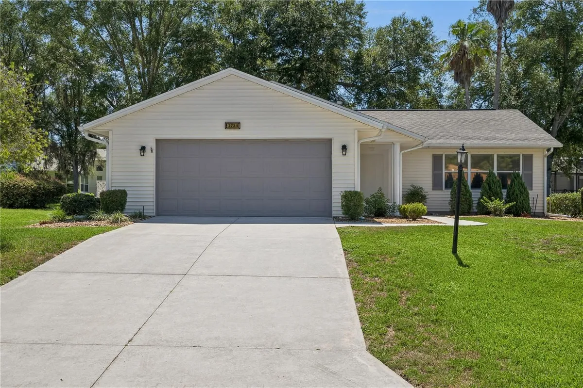 Property Slideshow image 1 of 31 | 27211 racquet cir, Leesburg, FL, 34748